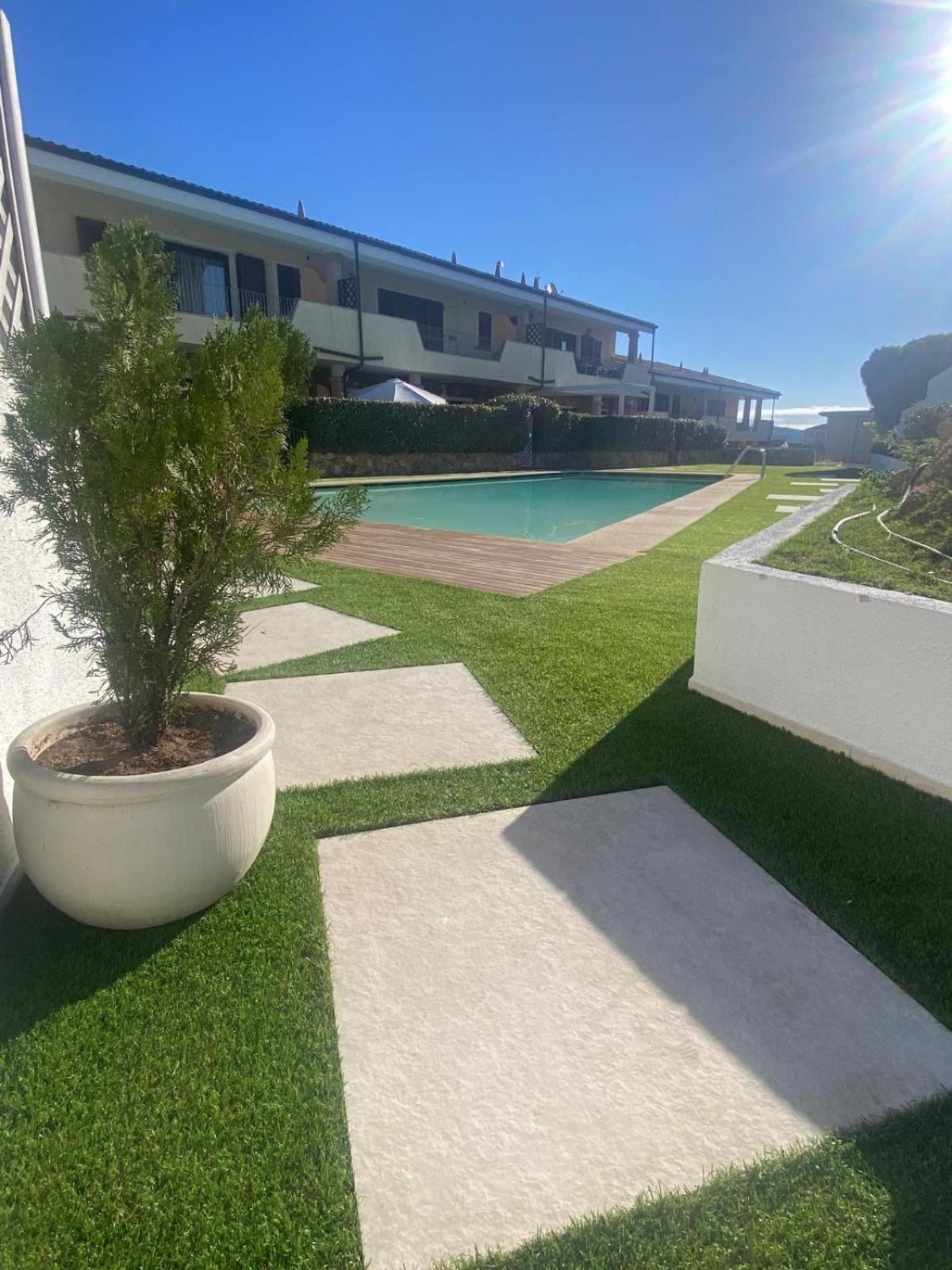 Le Perle Sts Apartment Palau Ngoại thất bức ảnh